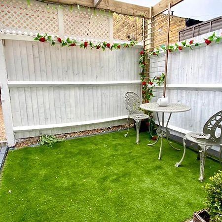 לונדון Modern And Cosy Studio Flat מראה חיצוני תמונה