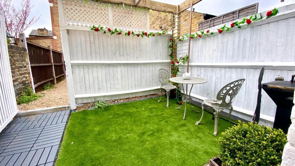 לונדון Modern And Cosy Studio Flat מראה חיצוני תמונה